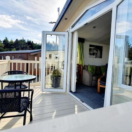 Apple Tree Lodge Hot Tub 3 Bedroom 2 Bars Морпет Екстериор снимка
