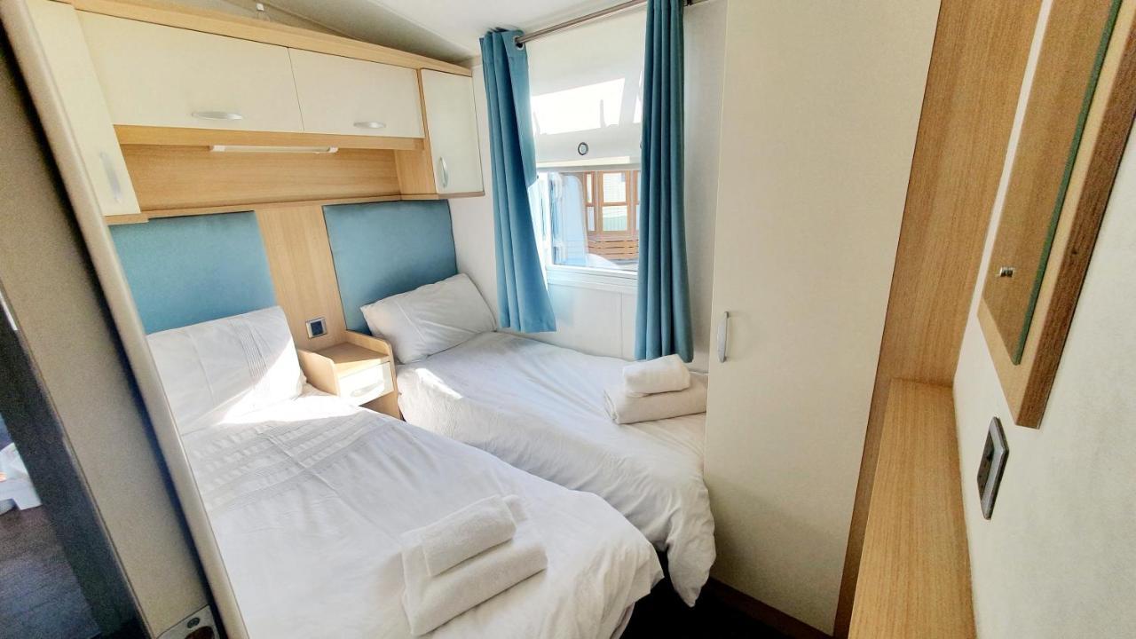 Apple Tree Lodge Hot Tub 3 Bedroom 2 Bars Морпет Екстериор снимка